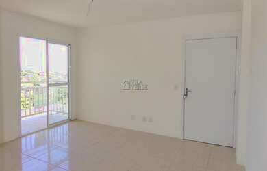 Imagem: O apartamento possui 3 Dormitórios, 1 Banheiro, 1 Vaga na garagem