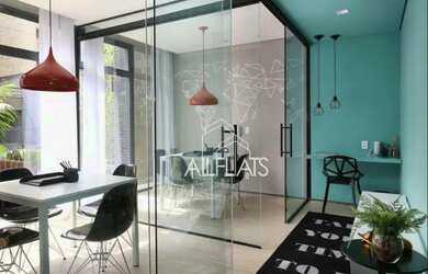 Imagem: O studio possui 1 Dormitório, 1 Banheiro, 34m² de Área e