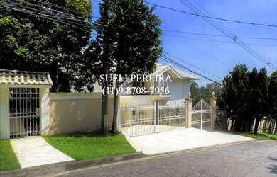 Imagem: A casa em condomínio possui 4 Dormitórios, 5 Banheiros, 5