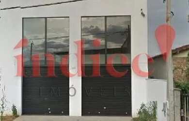 Imagem: O depósito possui 2 Vagas na garagem, 180m² de Área e está