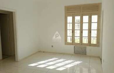 Imagem: O apartamento à venda possui 2 Dormitórios, 2 Banheiros, 1