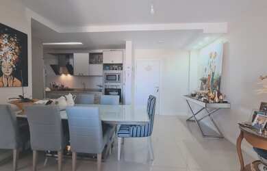 Imagem: O apartamento possui 3 Dormitórios, 2 Banheiros, 1 Vaga na