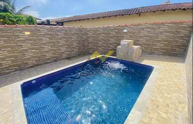 Imagem: A casa possui 2 Dormitórios, 2 Banheiros, 5 Vagas na garagem