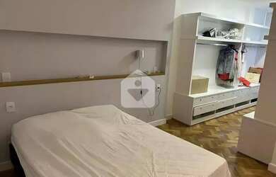 Imagem 15: Cobertura duplex reformada por arquiteta Vista espetacular das montanhas!