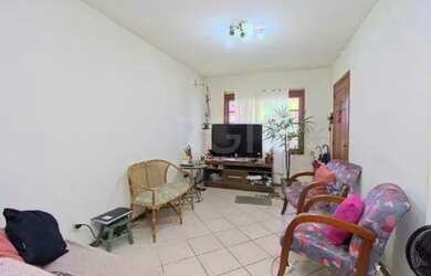 Imagem 6: Casa em Porto Alegre, no bairro Hípica, com 2 dormitório s , e 2 banheiros,...