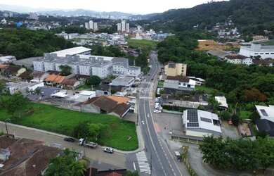 Imagem 9: Imóvel comercial disponível para venda, com 296 m² de área construída...