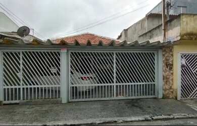 Imagem: A casa possui 2 Dormitórios, 1 Banheiro, 1 Vaga na garagem