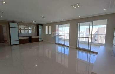 Imagem: O apartamento possui 2 Dormitórios, 4 Banheiros, 2 Vagas na