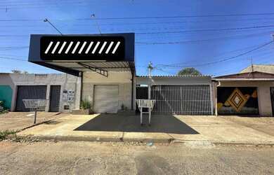 Imagem: A casa à venda possui 5 Dormitórios, 5 Banheiros, 2 Vagas