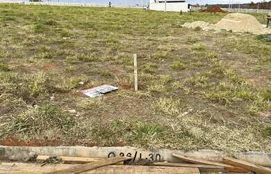 Imagem: O terreno possui 242m² de Área e está localizado em Eplenum