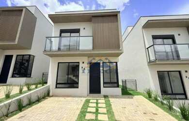 Imagem: A casa em condomínio possui 3 Dormitórios, 3 Banheiros, 2