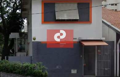 Imagem: O depósito possui 2 Vagas na garagem, 130m² de Área e está