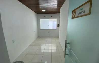 Imagem 10: Isaías Imóveis Vende Casa Comercial no Calhau em Frente ao Ranagedor