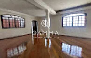 Imagem: A casa possui 3 Dormitórios, 4 Banheiros, 3 Vagas na garagem