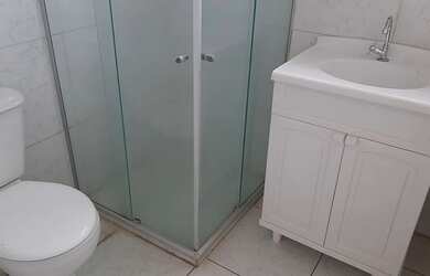 Imagem: A casa possui 2 Dormitórios, 1 Banheiro, 1 Vaga na garagem