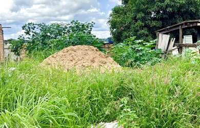 Imagem: O terreno possui 200m² de Área e está localizado em Senador