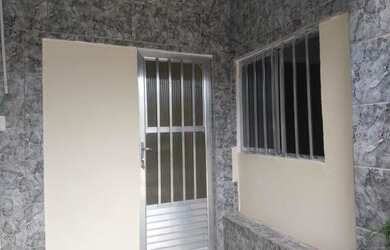 Imagem: A casa possui 2 Dormitórios, 1 Banheiro, 1 Vaga na garagem