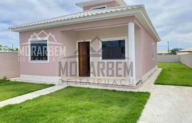 Imagem: A casa possui 3 Dormitórios, 1 Banheiro, 1 Vaga na garagem