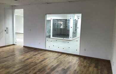 Imagem: O depósito possui 14m² de Área, Imóvel novo e está localizado