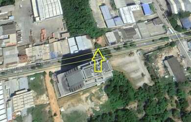 Imagem: O terreno possui 450m² de Área, Imóvel novo e está localizado