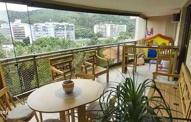 Imagem: O apartamento na cobertura possui 3 Dormitórios, 3 Banheiros