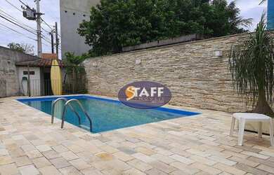 Imagem: A casa possui 2 Dormitórios, 2 Banheiros, 3 Vagas na garagem