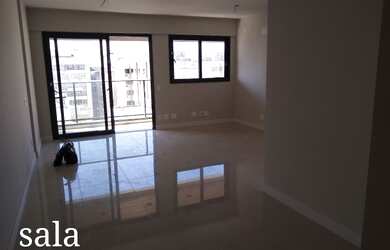 Imagem 2: Apartamento à venda no Flamengo, com 2 qts, sol da manhã e vista livre