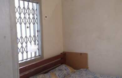 Imagem: A casa possui 2 Dormitórios, 1 Banheiro, 180m² de Área e