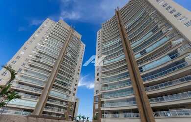 Imagem: O apartamento possui 4 Dormitórios, 5 Banheiros, 4 Vagas na