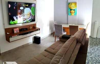 Imagem: O apartamento possui 2 Dormitórios, 1 Banheiro, 1 Vaga na garagem