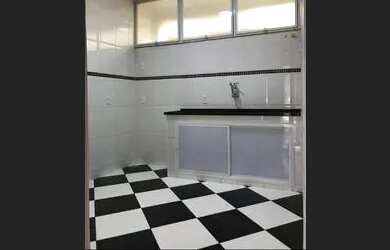 Imagem: A casa possui 1 Dormitório, 1 Banheiro, 50m² de Área e está