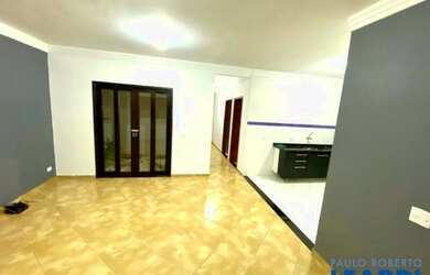 Imagem: A casa possui 2 Dormitórios, 1 Banheiro, 3 Vagas na garagem