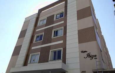 Imagem: O apartamento possui 3 Dormitórios, 1 Banheiro, 2 Vagas na