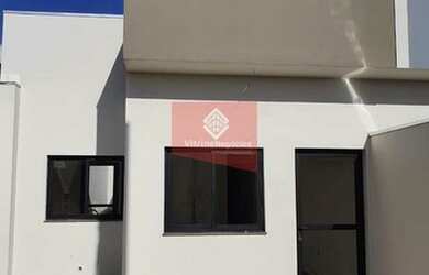 Imagem: A casa possui 2 Dormitórios, 1 Banheiro, 2 Vagas na garagem