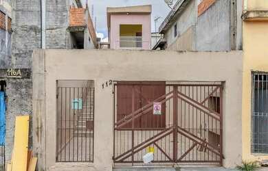 Imagem: A casa possui 2 Dormitórios, 2 Banheiros, 135m² de Área e