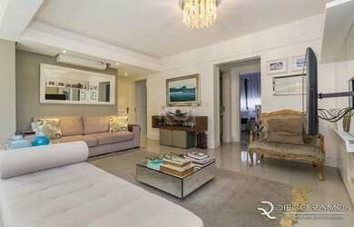 Imagem: O apartamento possui 3 Dormitórios, 3 Banheiros, 2 Vagas na