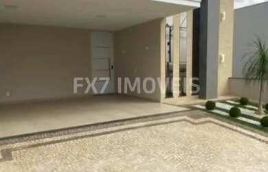 Imagem: A casa em condomínio possui 3 Dormitórios, 1 Banheiro, 2 Vagas