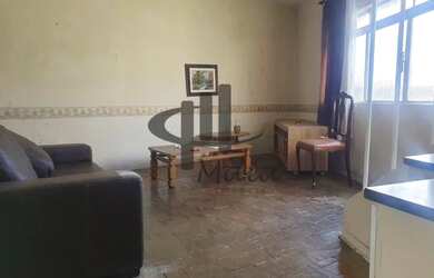 Imagem: A casa possui 3 Dormitórios, 1 Banheiro, 4 Vagas na garagem