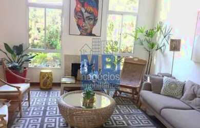 Imagem: A casa em condomínio possui 5 Dormitórios, 5 Banheiros, 4