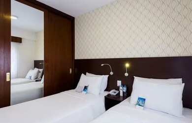 Imagem 7: Flat na Rua Funchal totalmente mobiliado, com cozinha completa para locação....