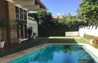 Imagem: A casa em condomínio possui 4 Dormitórios, 5 Banheiros, 5