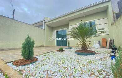 Imagem: A casa possui 2 Dormitórios, 1 Banheiro, 1 Vaga na garagem