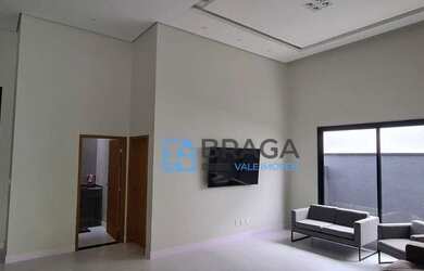 Imagem: A casa em condomínio possui 4 Dormitórios, 3 Banheiros, 2