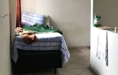 Imagem: A casa possui 3 Dormitórios, 2 Banheiros e está localizado