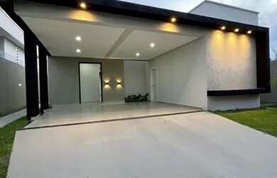 Imagem: A casa possui 3 Dormitórios, 3 Banheiros, 2 Vagas na garagem