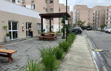 Imagem: O apartamento possui 2 Dormitórios, 1 Banheiro, 1 Vaga na garagem