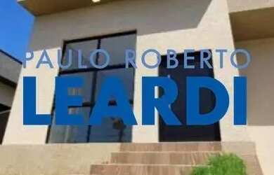 Imagem: A casa em condomínio à venda possui 3 Dormitórios, 3 Banheiros