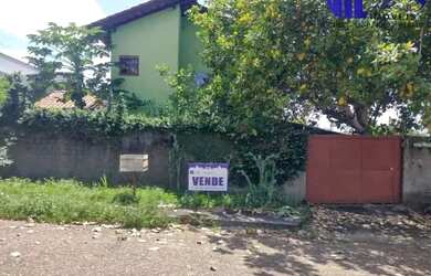 Imagem: A casa possui 2 Dormitórios, 2 Banheiros, 3 Vagas na garagem