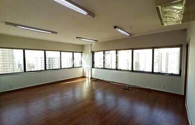 Imagem 7: Maravilhosa Sala Andar Alto Face Sombra 75m² AU e Portaria Física 24...