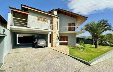 Imagem: A casa em condomínio possui 3 Dormitórios, 5 Banheiros, 5